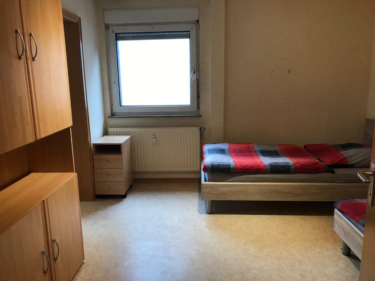 Messe Cgn/Dus Grossraeumige Wohnung In Guter Verkehrslage Leverkusen Exterior foto