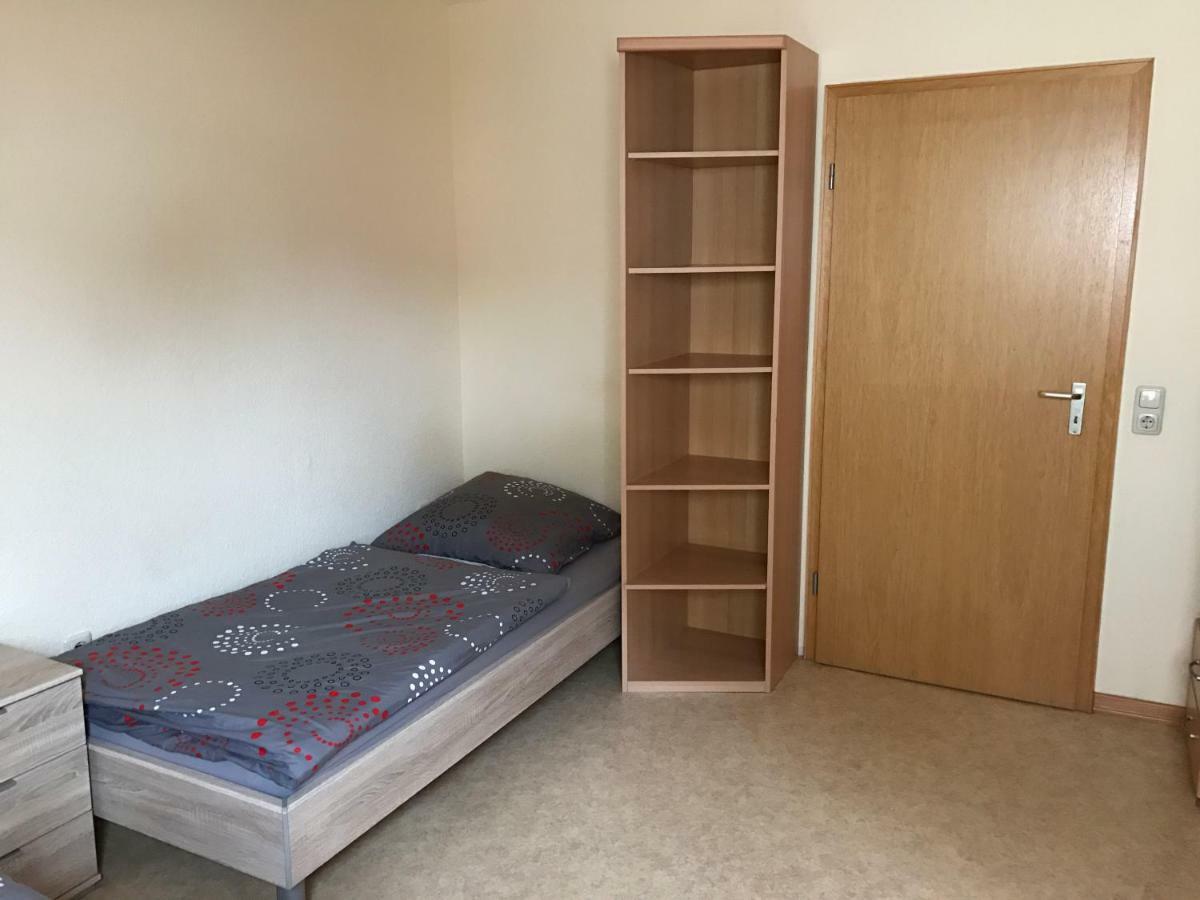 Messe Cgn/Dus Grossraeumige Wohnung In Guter Verkehrslage Leverkusen Exterior foto